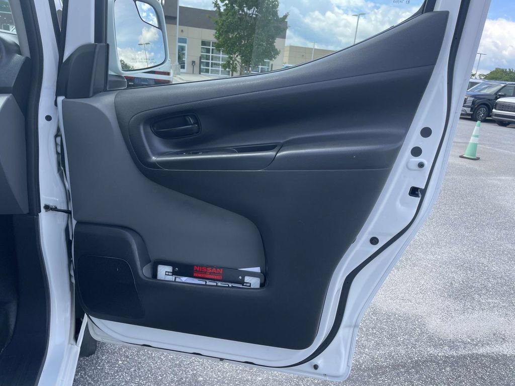 Used 2021 Nissan NV200 SV FWD image 3