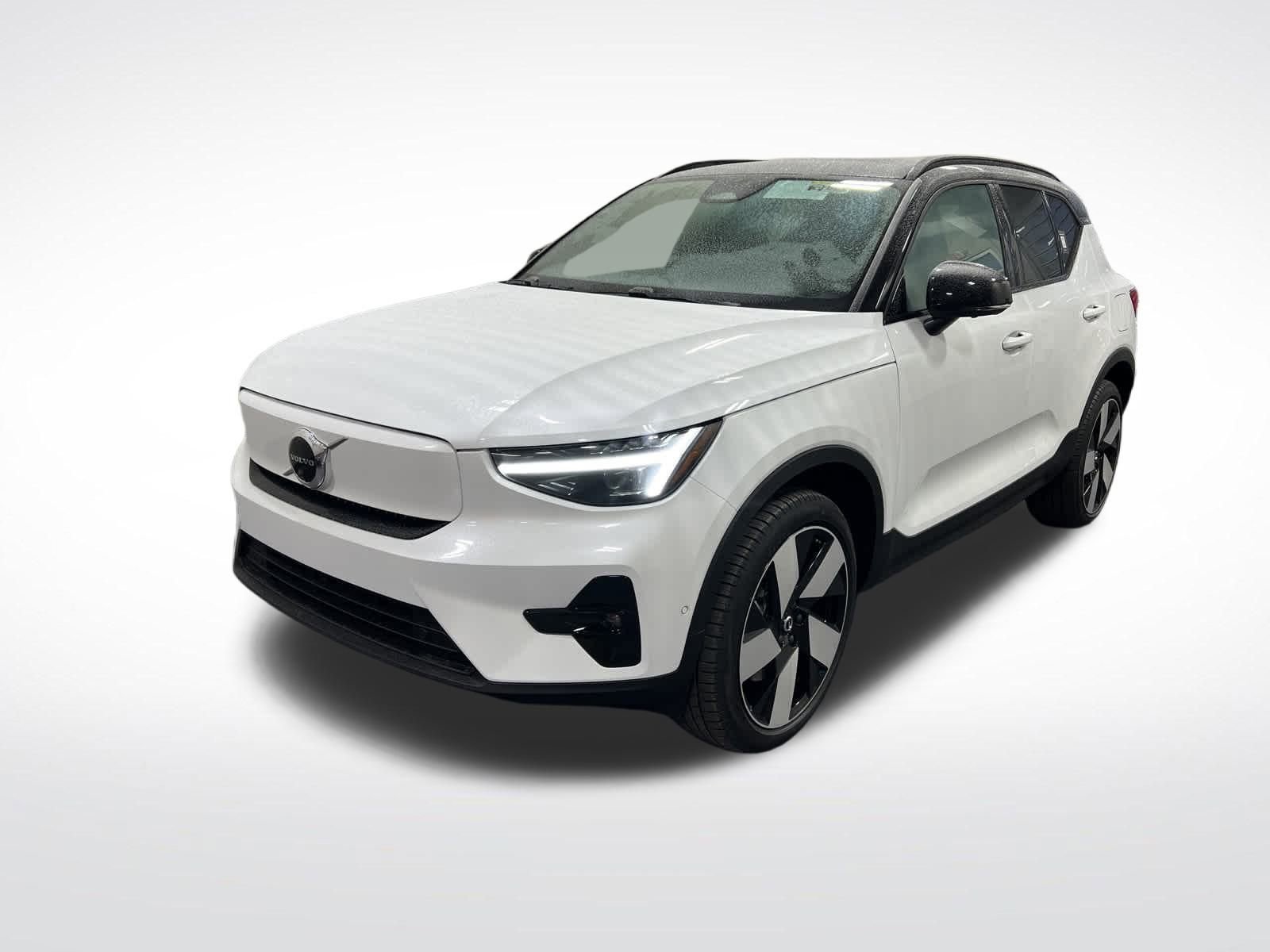 New 2024 Volvo XC40 Recharge Plus image 1