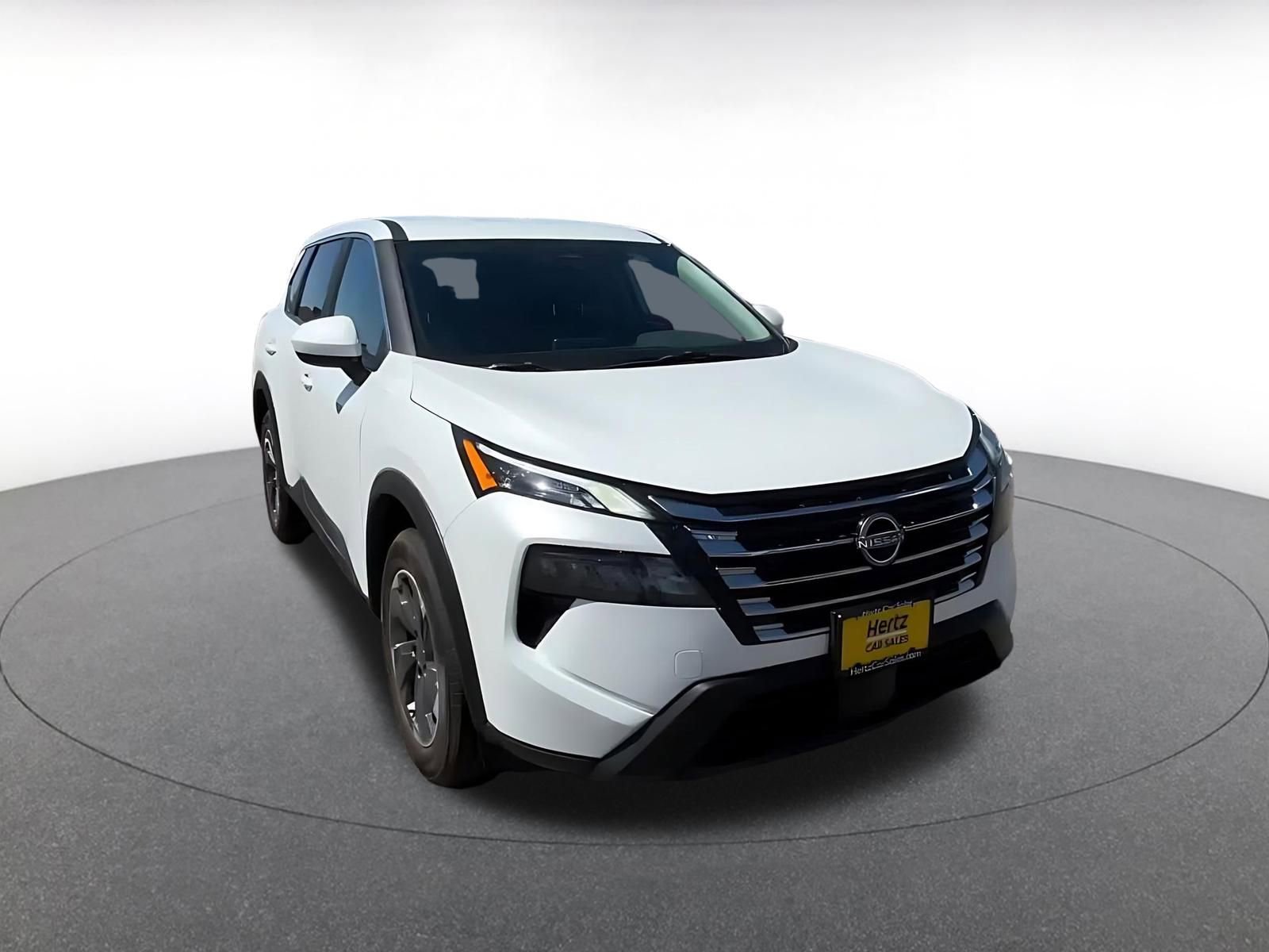Used 2025 Nissan Rogue SV FWD image 3