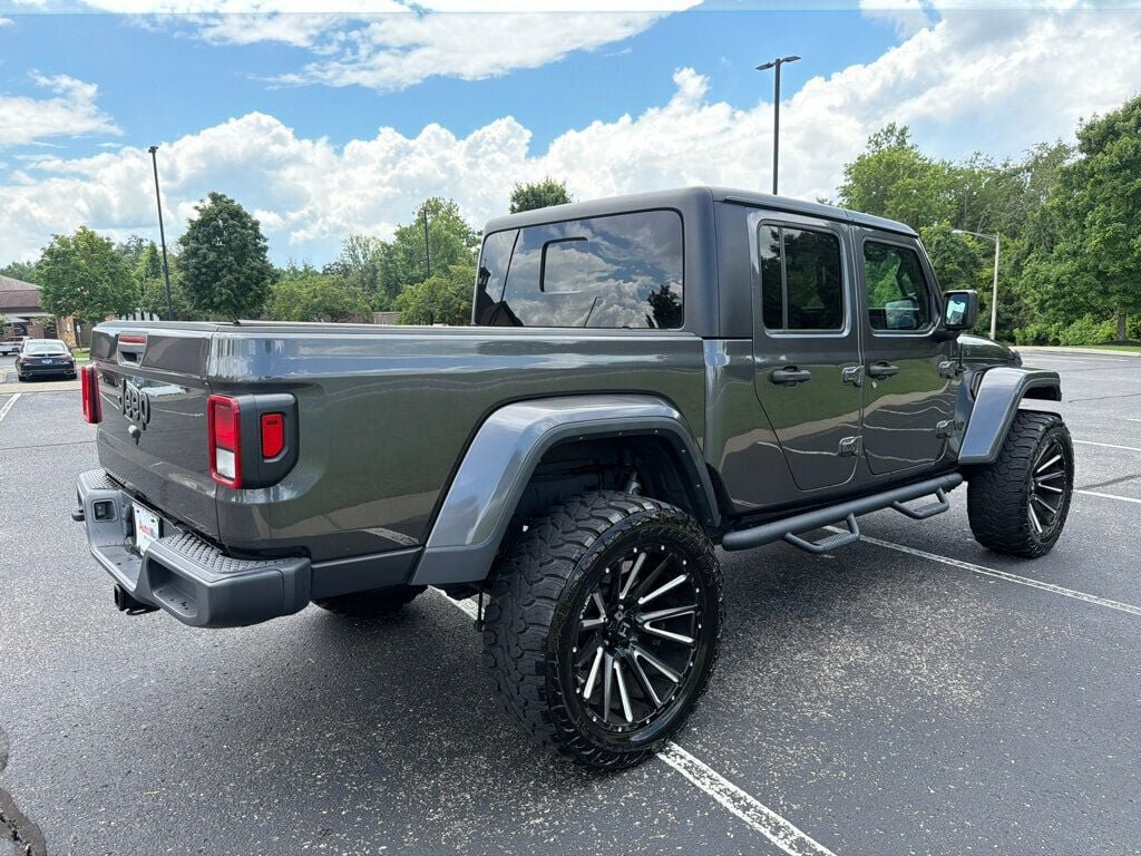 Used 2022 Jeep Gladiator Sport AWD/4WD image 4