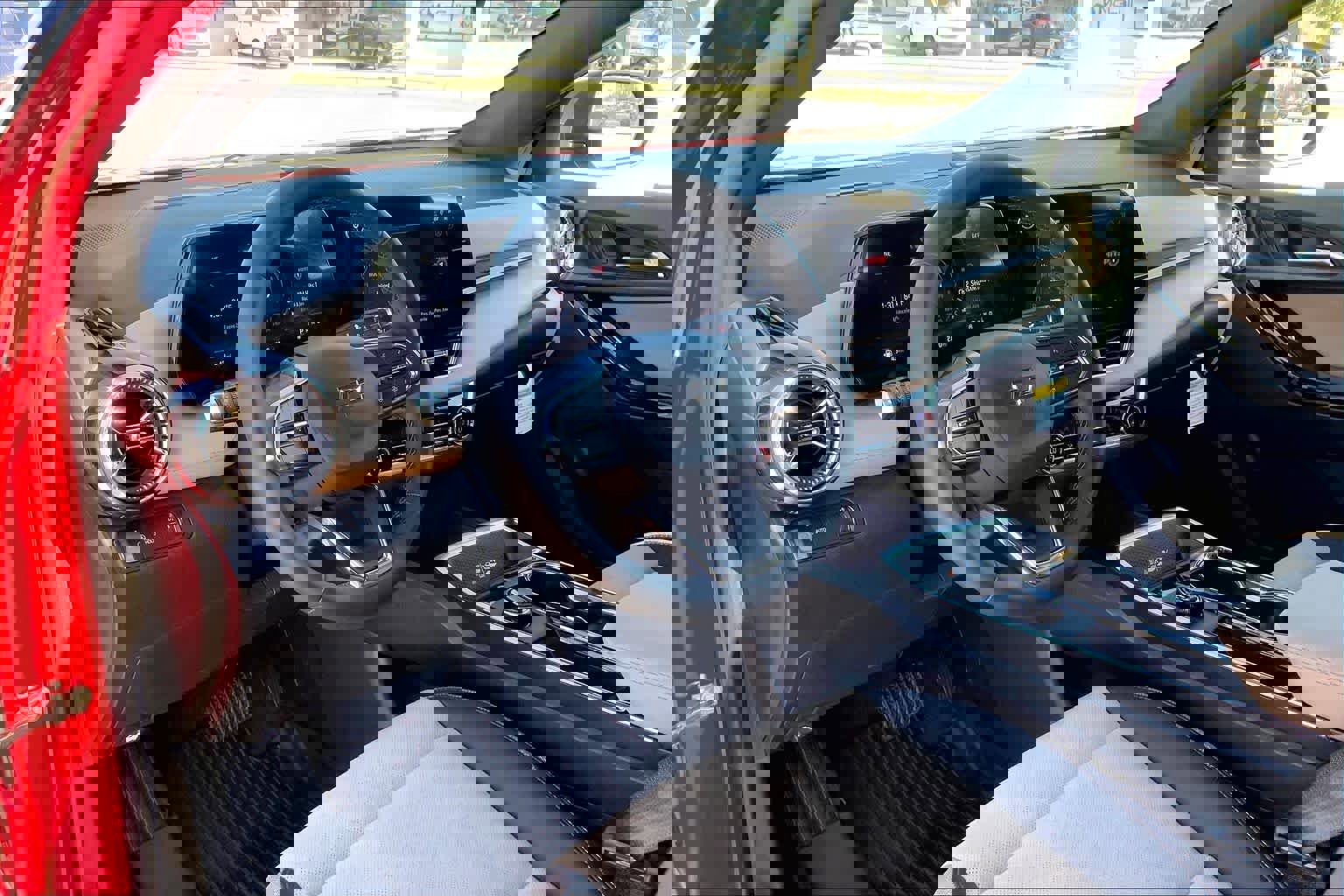 Used 2026 Chevrolet Equinox ACTIV w/ LPO, Floor Liner Package image 18