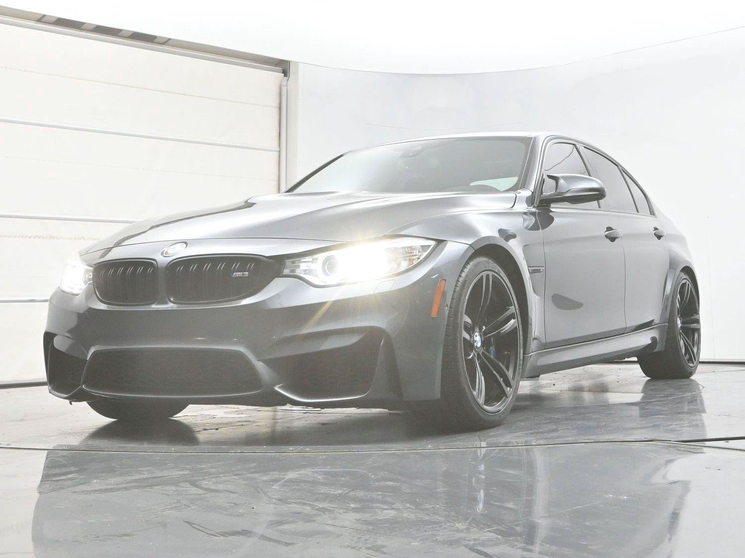Used 2017 BMW M3 RWD image 29