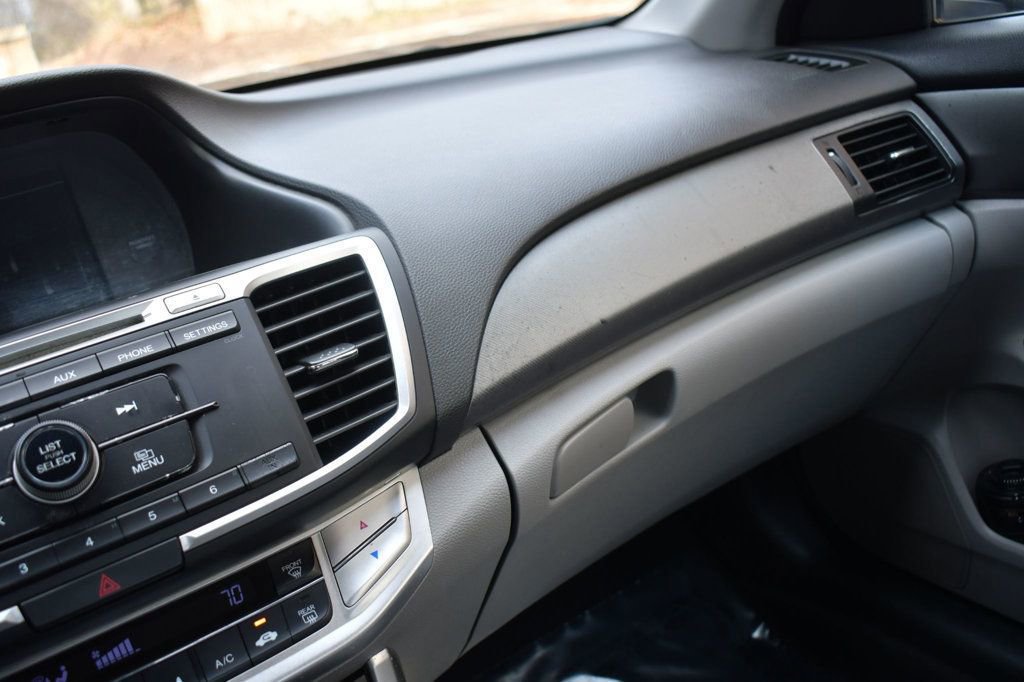 Used 2013 Honda Accord LX image 18
