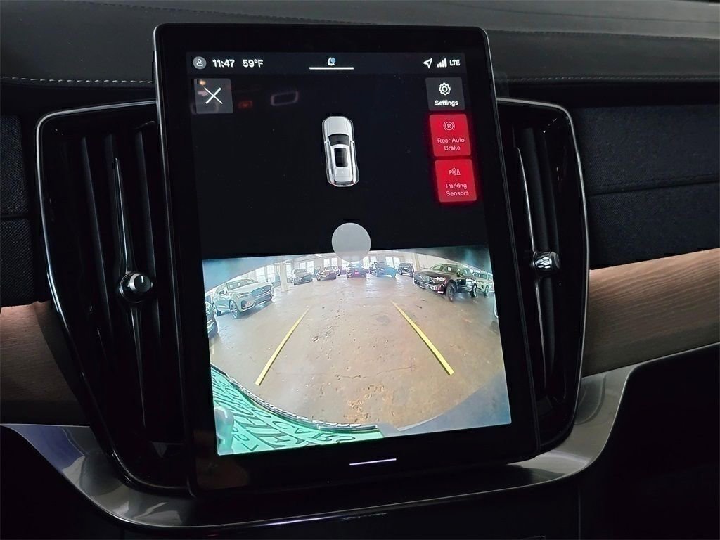 New 2026 Volvo XC90 B5 Core w/ Protection Package image 24