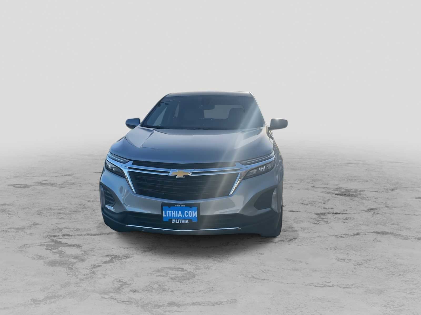 Used 2023 Chevrolet Equinox LT image 3