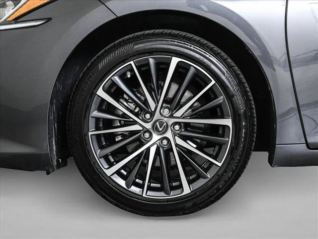 Used 2024 Lexus ES 350 w/ Premium Package FWD image 24