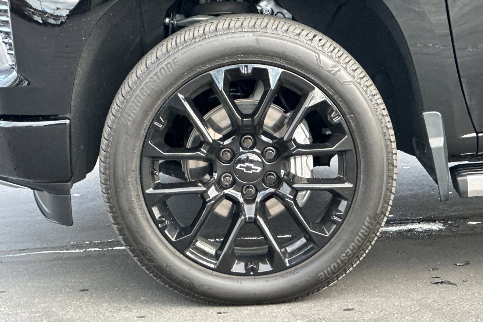 Used 2024 Chevrolet Silverado 1500 High Country w/ Technology Package image 30