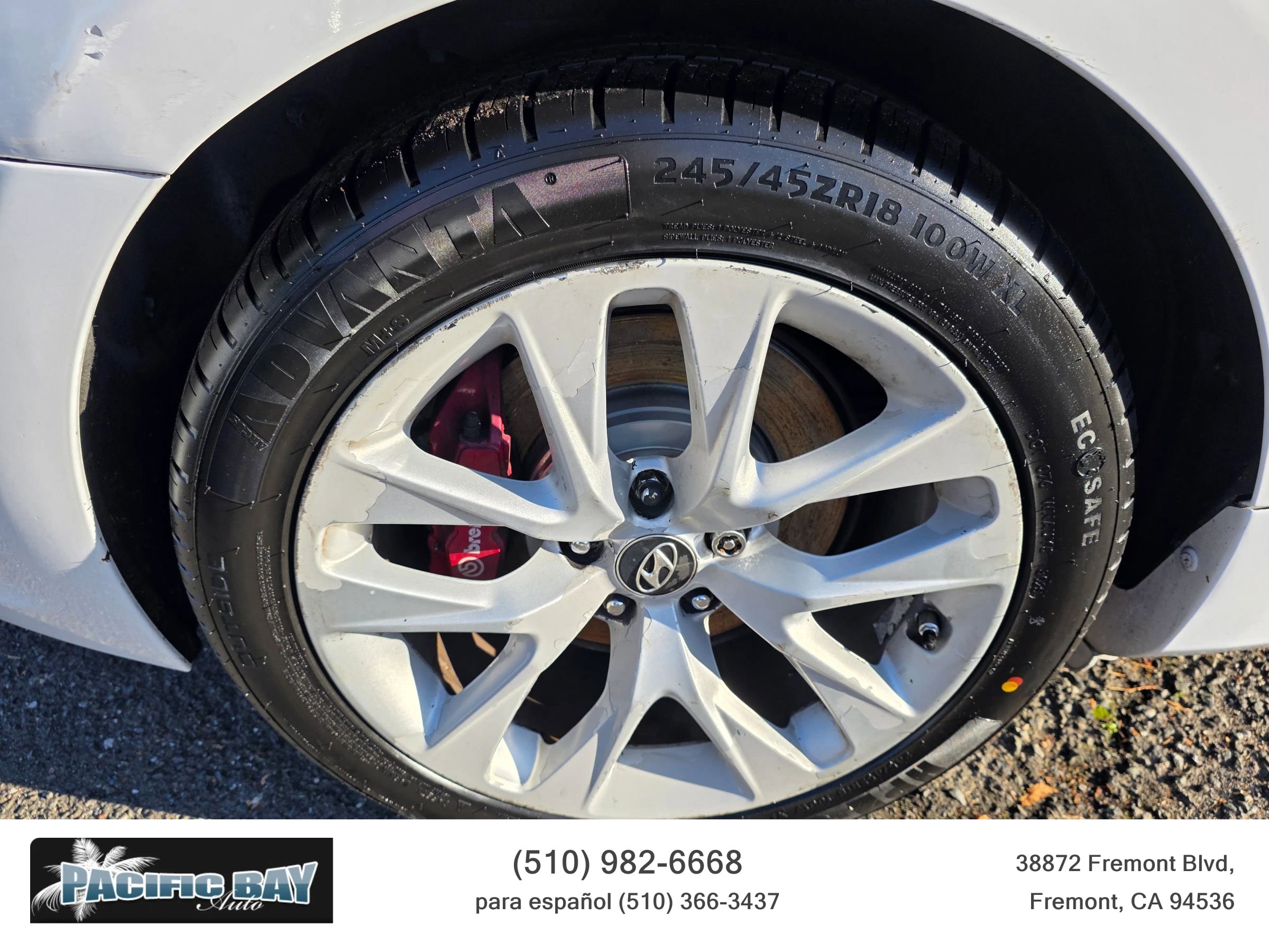 Used 2013 Hyundai Genesis 3.8 image 24