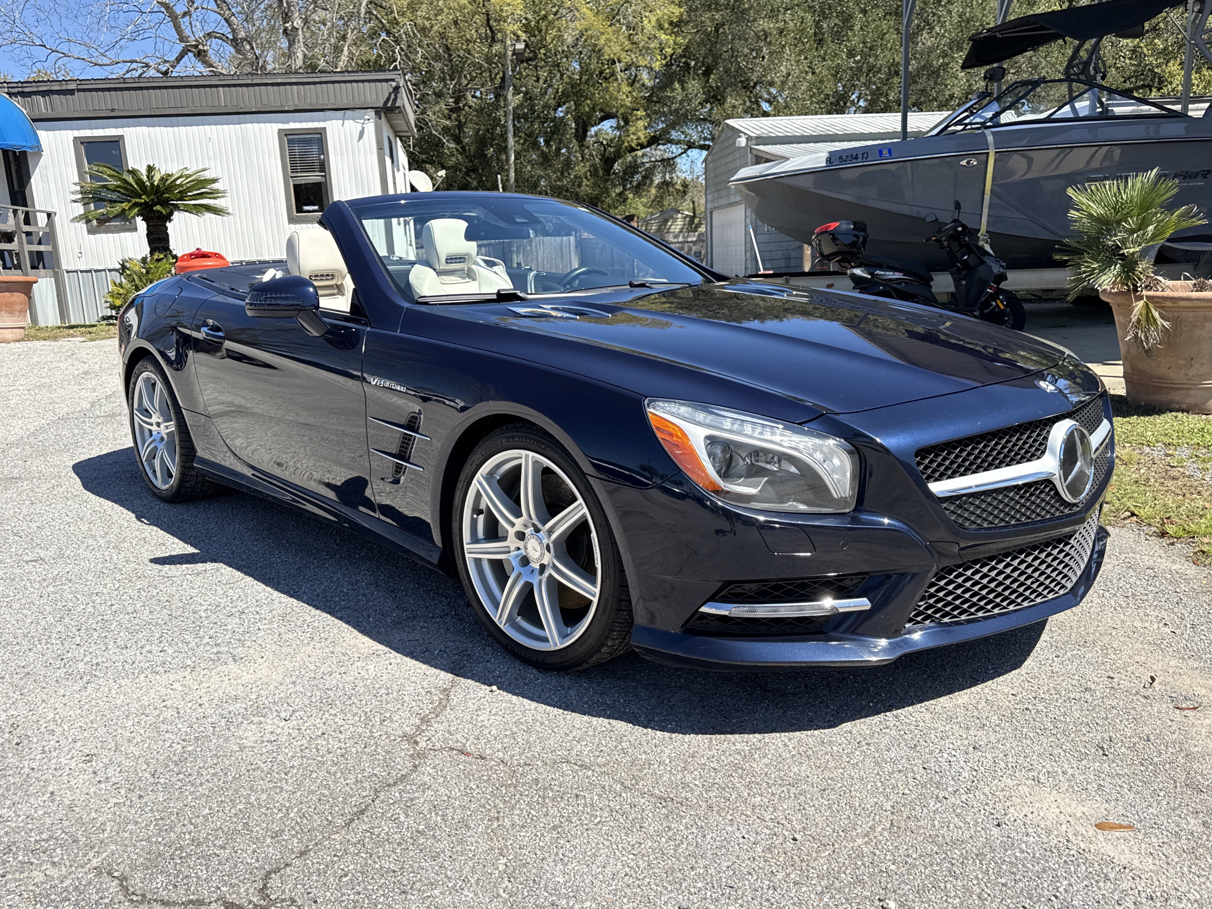 Used 2013 Mercedes-Benz SL 550 image 4