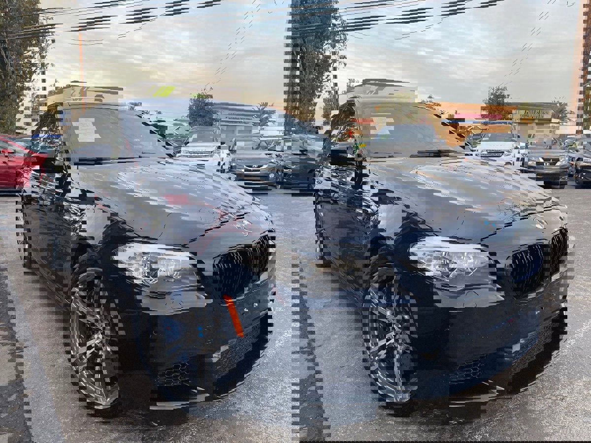 Used 2013 BMW M5 w/ Executive Pkg image 3