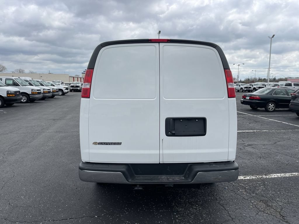 New 2026 Chevrolet Express 2500 Extended w/ Driver Convenience Package RWD image 4