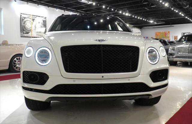 Used 2018 Bentley Bentayga AWD/4WD image 2