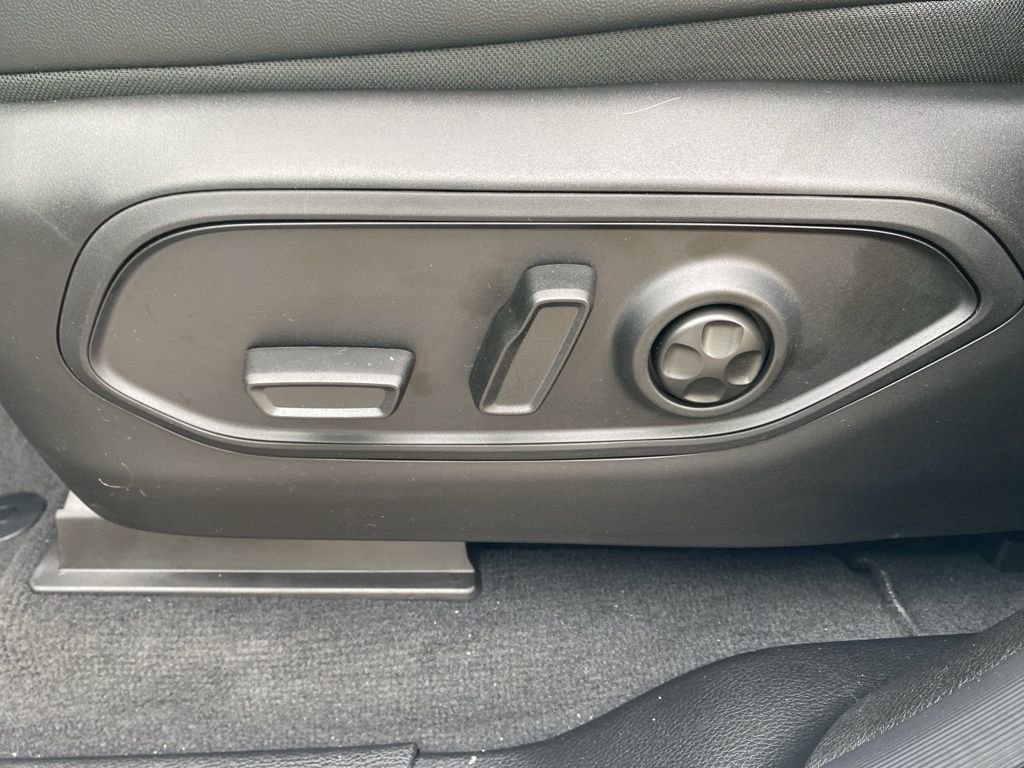 New 2025 Jeep Grand Cherokee L Altitude image 27