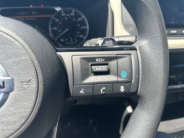 Used 2021 Nissan Rogue SV FWD image 16