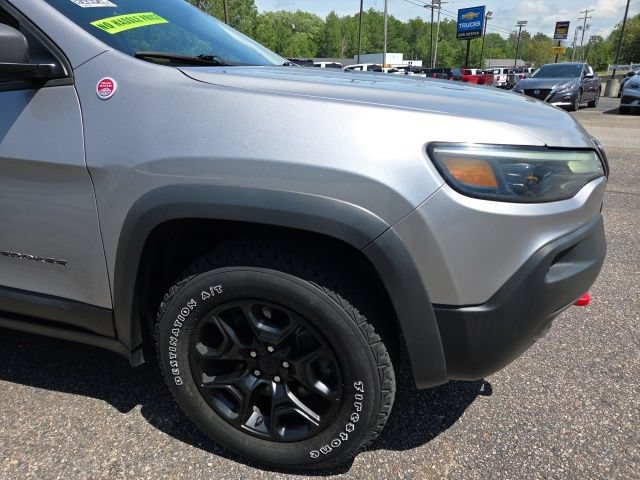 Used 2019 Jeep Cherokee Trailhawk AWD/4WD image 31