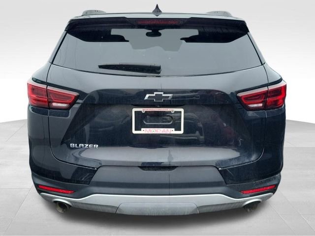 Used 2024 Chevrolet Blazer LT w/ LPO, Black Grille Bar Package image 3