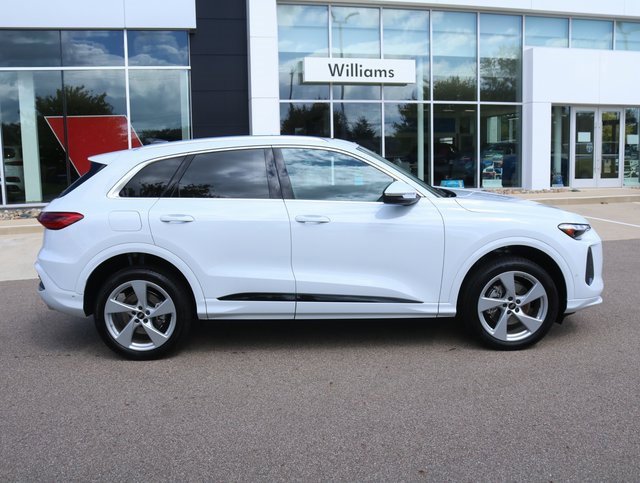New 2025 Audi Q5 Premium Plus image 2