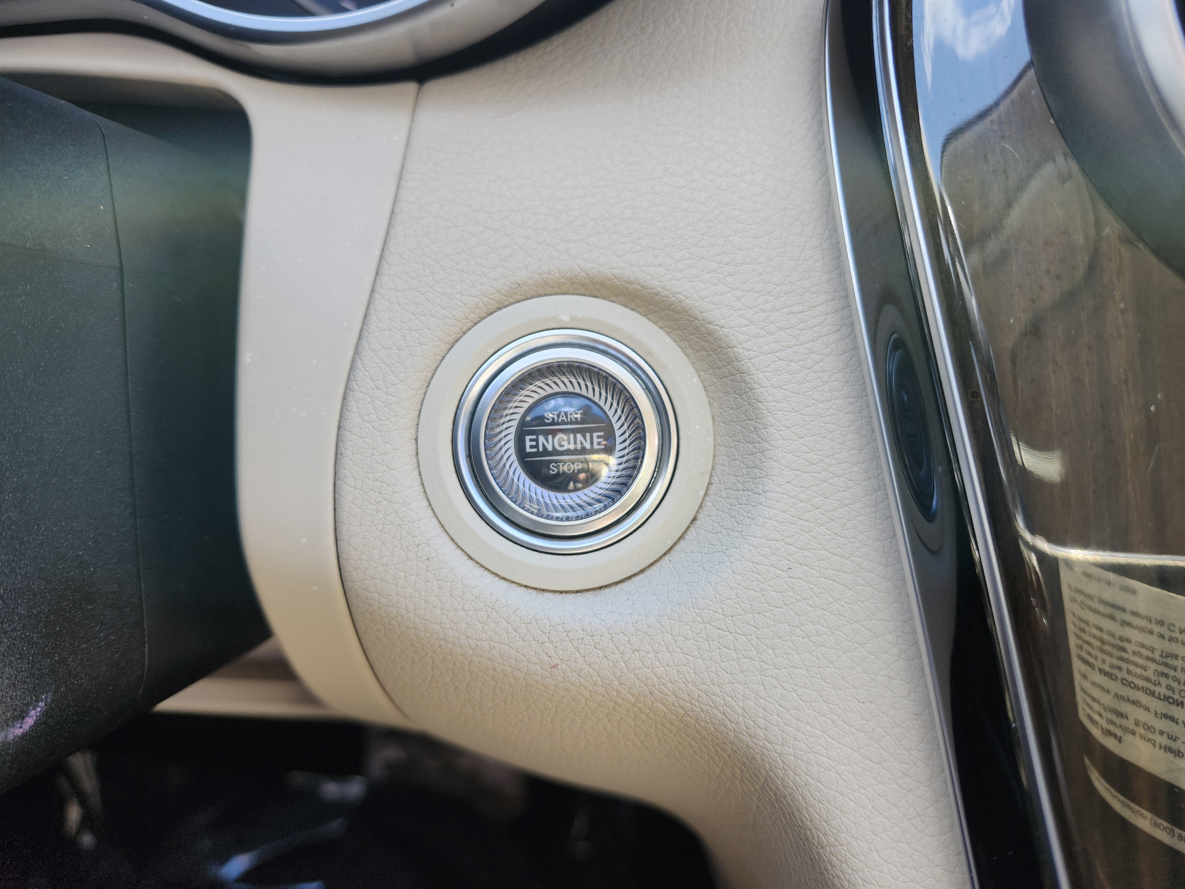 Used 2019 Mercedes-Benz C 300 4MATIC Sedan image 8