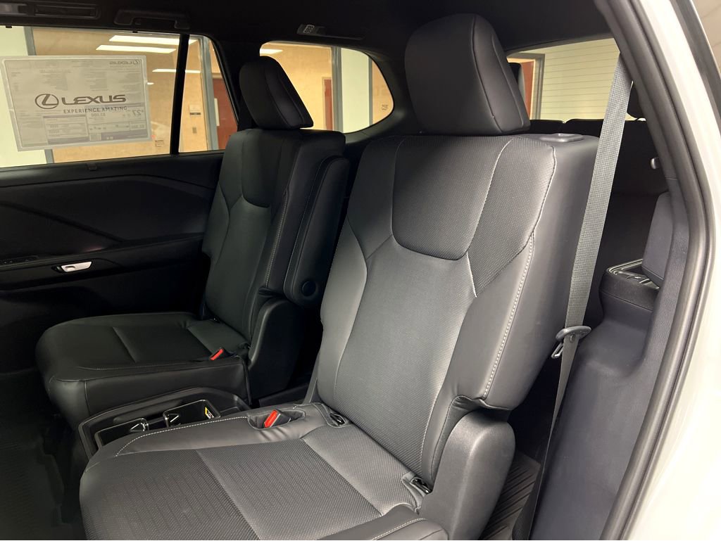 New 2026 Lexus TX 500h AWD image 19
