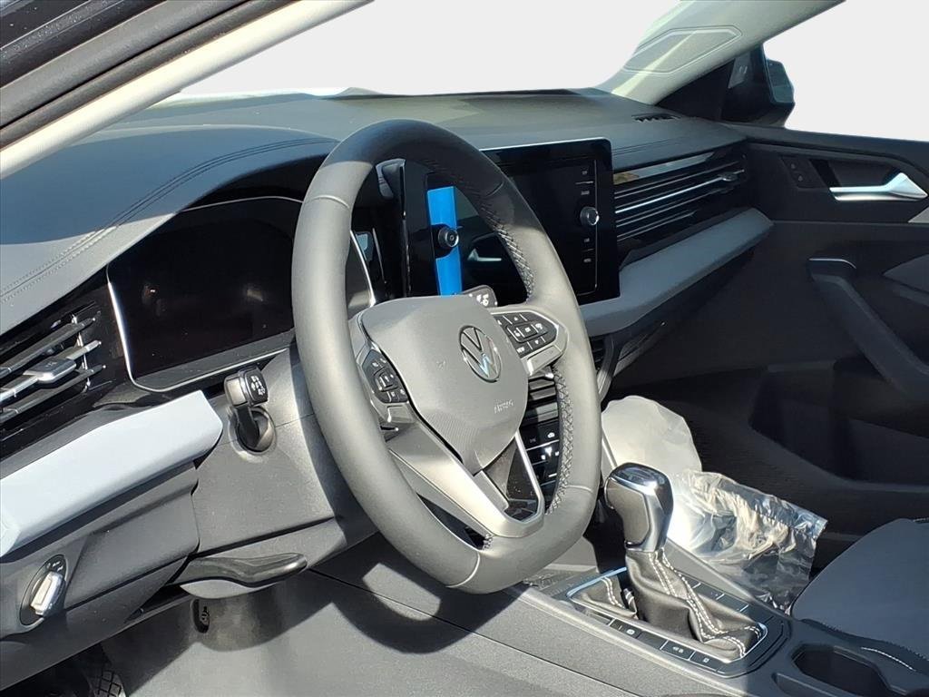 New 2026 Volkswagen Jetta SE image 10