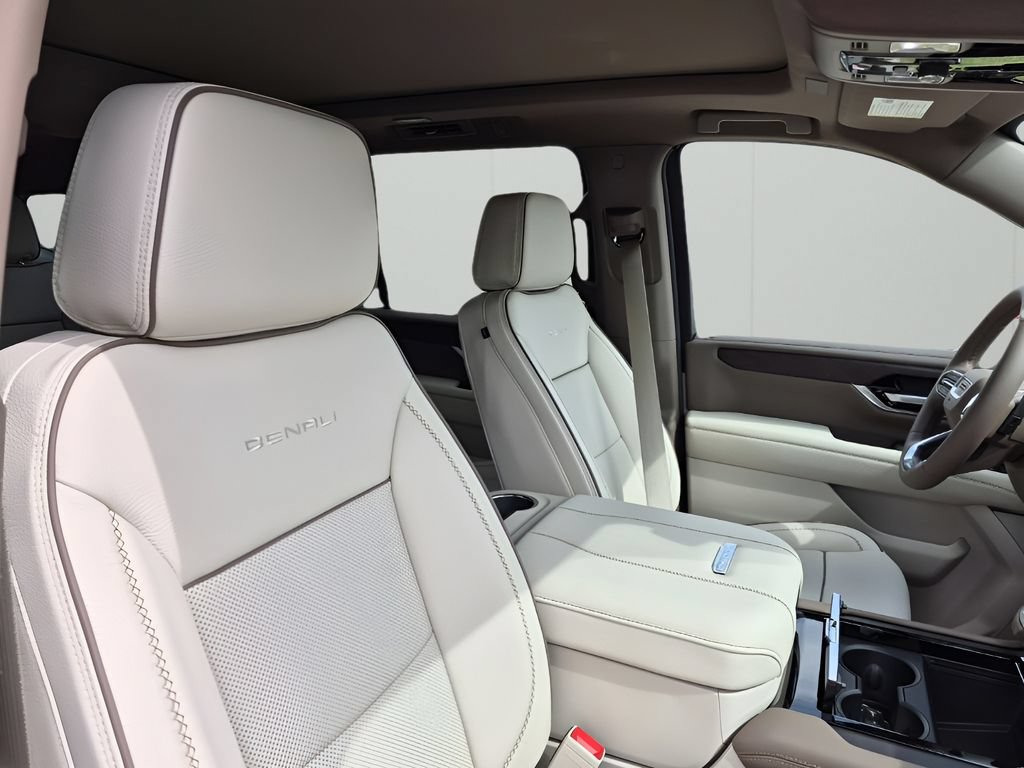 New 2026 GMC Yukon XL Denali w/ Sun & Power Step Package AWD/4WD image 18