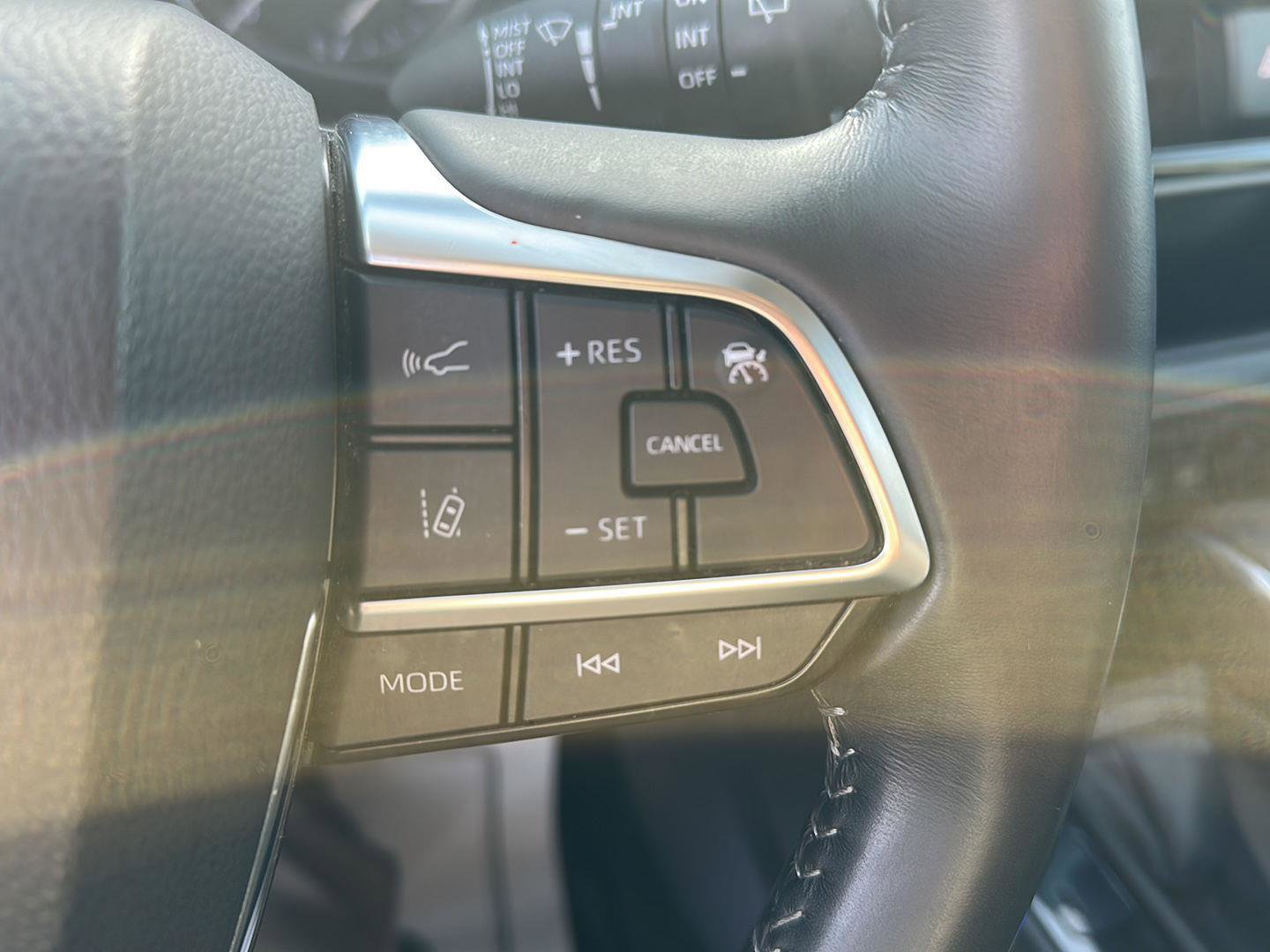 Used 2021 Toyota Highlander XLE image 29