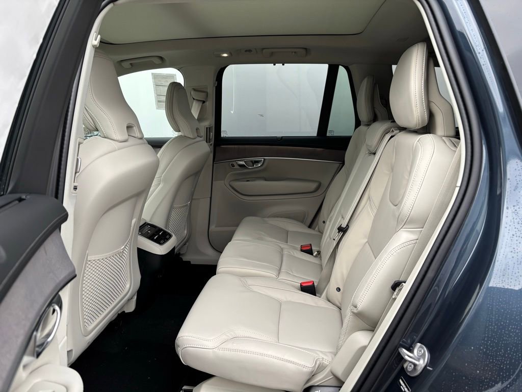 New 2026 Volvo XC90 B6 Ultra w/ Protection Package AWD/4WD image 16