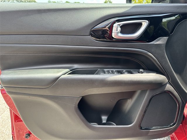 Used 2022 Jeep Compass Limited image 10