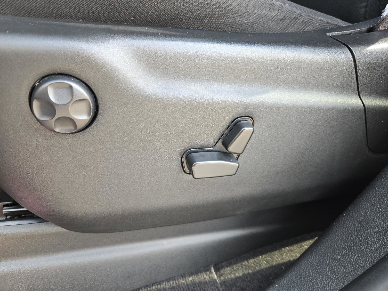 Certified 2022 Dodge Durango SXT w/ Blacktop Package image 24