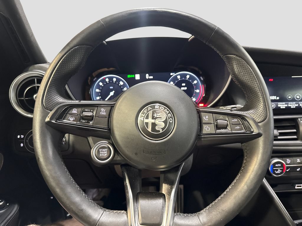 Used 2024 Alfa Romeo Giulia Ti RWD image 17