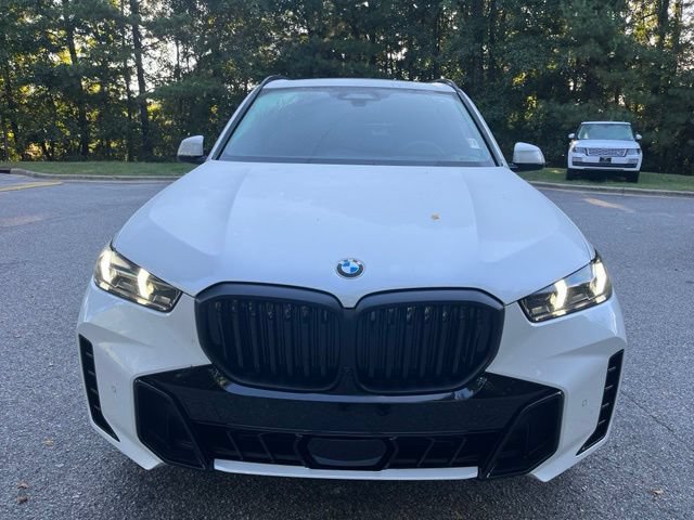 Used 2026 BMW X5 xDrive40i w/ M Sport Package AWD/4WD image 3