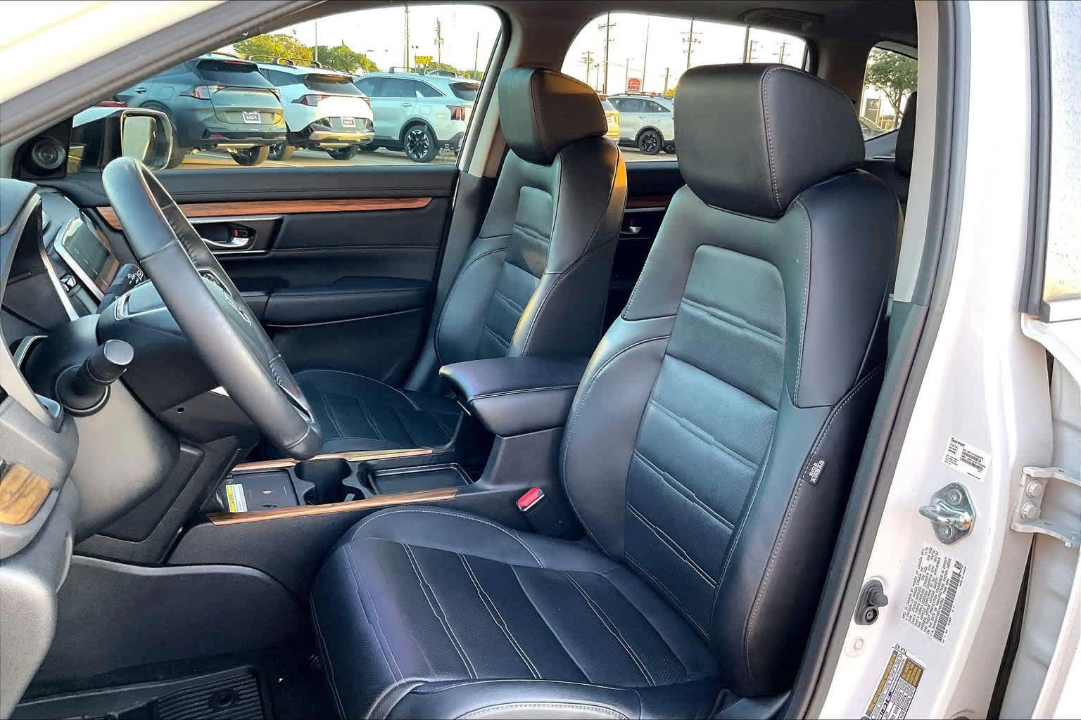 Used 2020 Honda CR-V Touring image 10