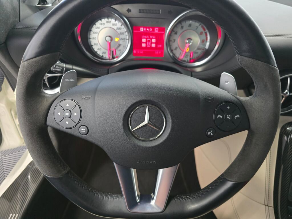 Used 2012 Mercedes-Benz SLS AMG Roadster image 15