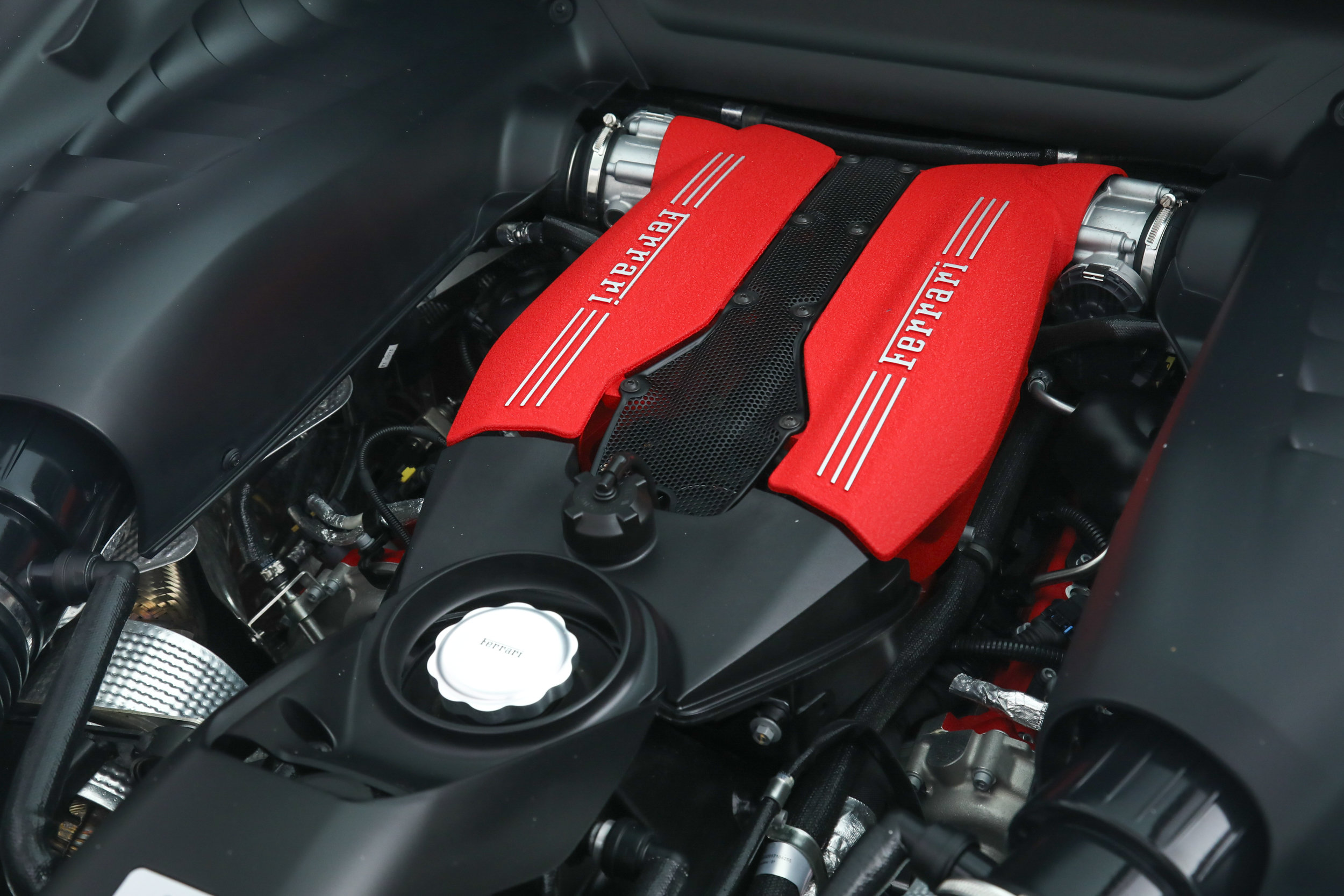 Used 2017 Ferrari 488 GTB RWD image 34