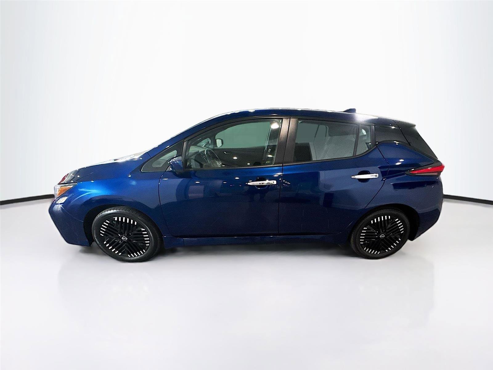 Used 2023 Nissan Leaf SV Plus w/ Protection Package image 28