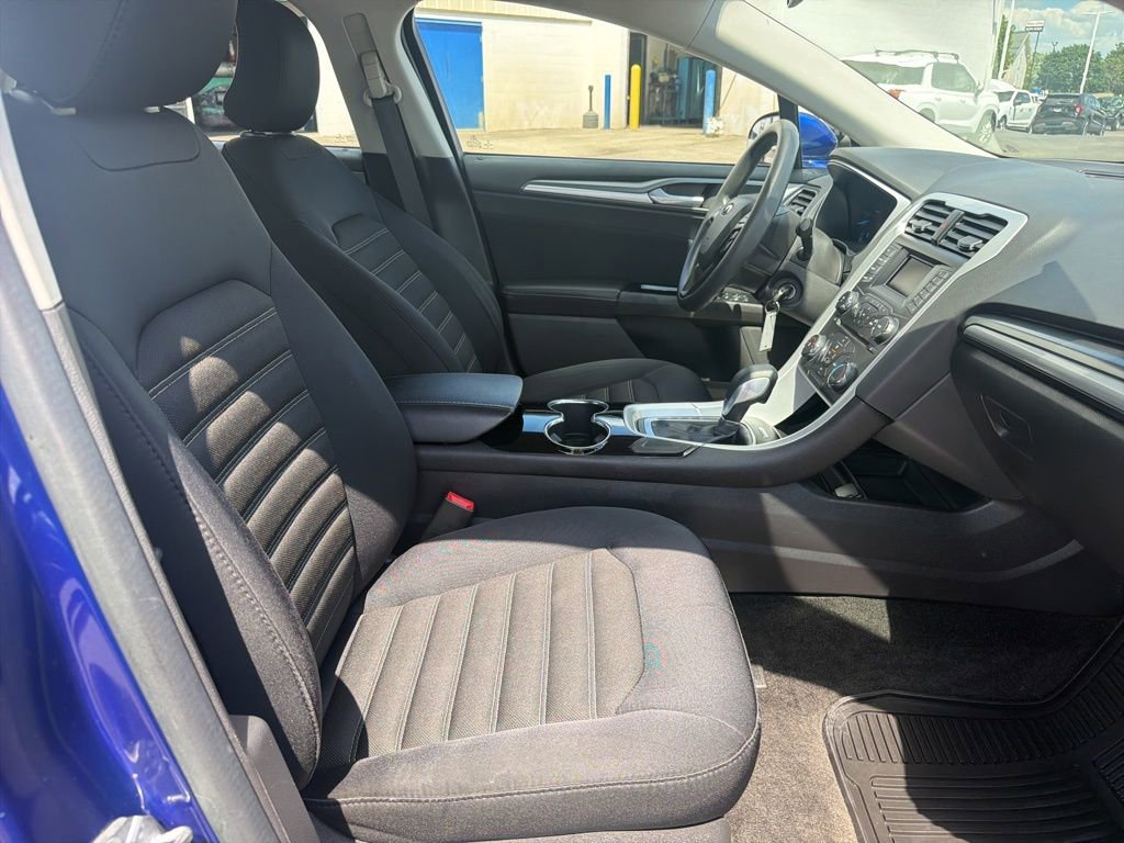 Used 2015 Ford Fusion SE FWD image 35