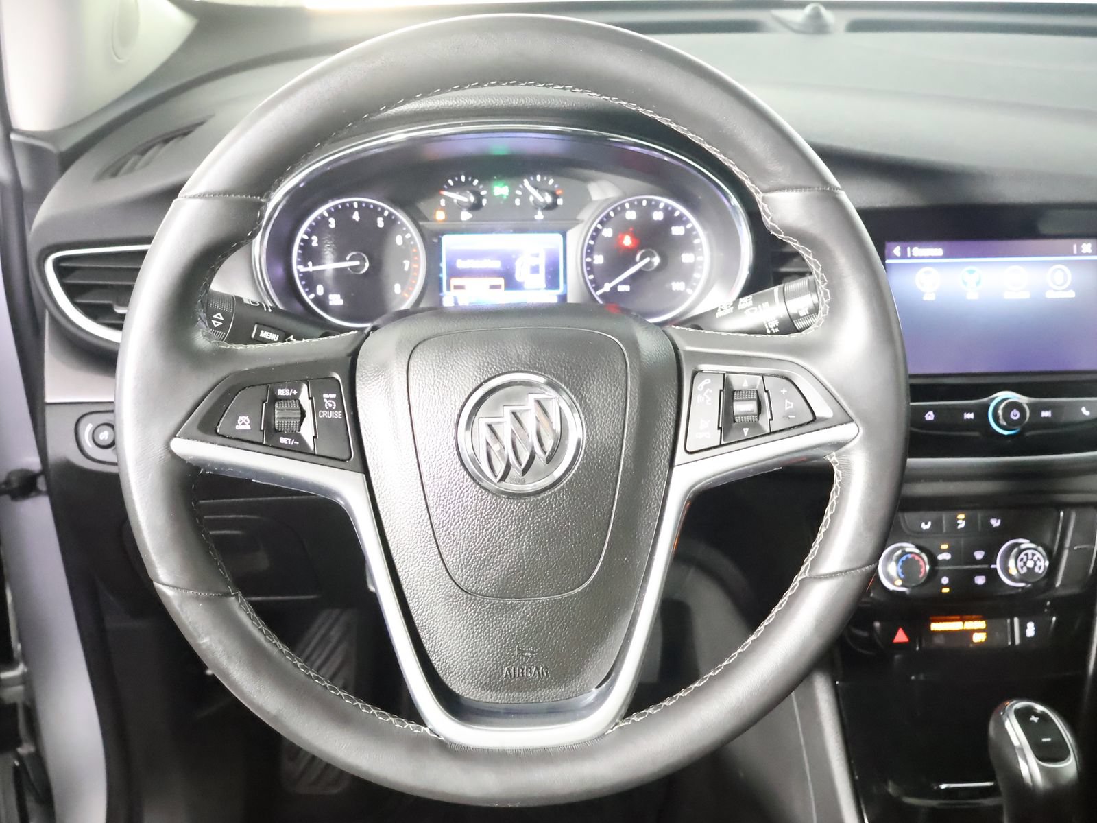 Used 2022 Buick Encore Preferred w/ Safety Package AWD/4WD image 32