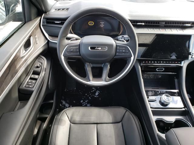 New 2026 Jeep Grand Cherokee L Limited image 10