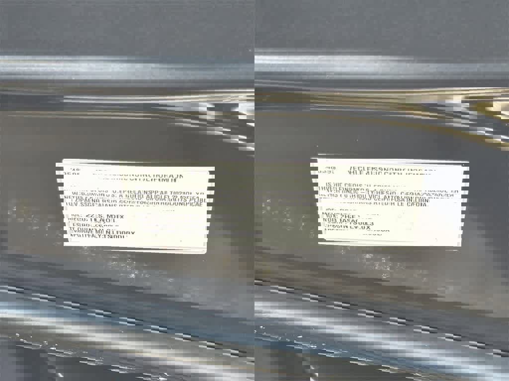 Used 2022 Tesla Model X Plaid image 9