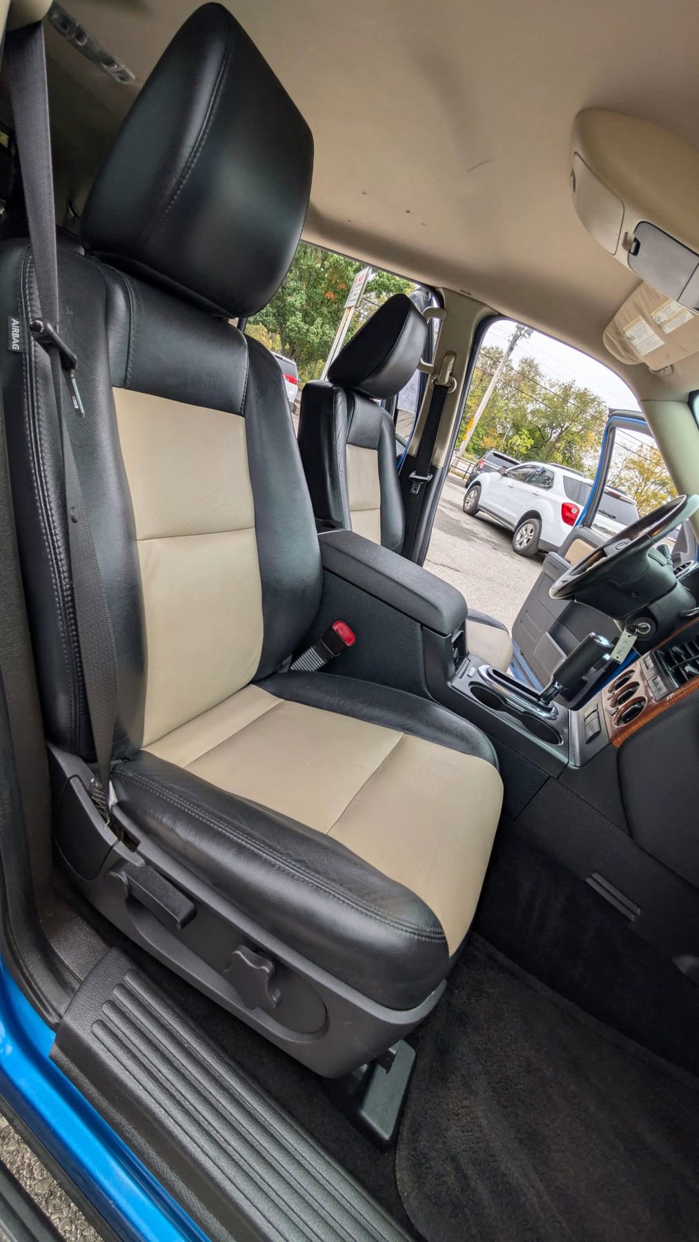 Used 2010 Ford Explorer Eddie Bauer image 14