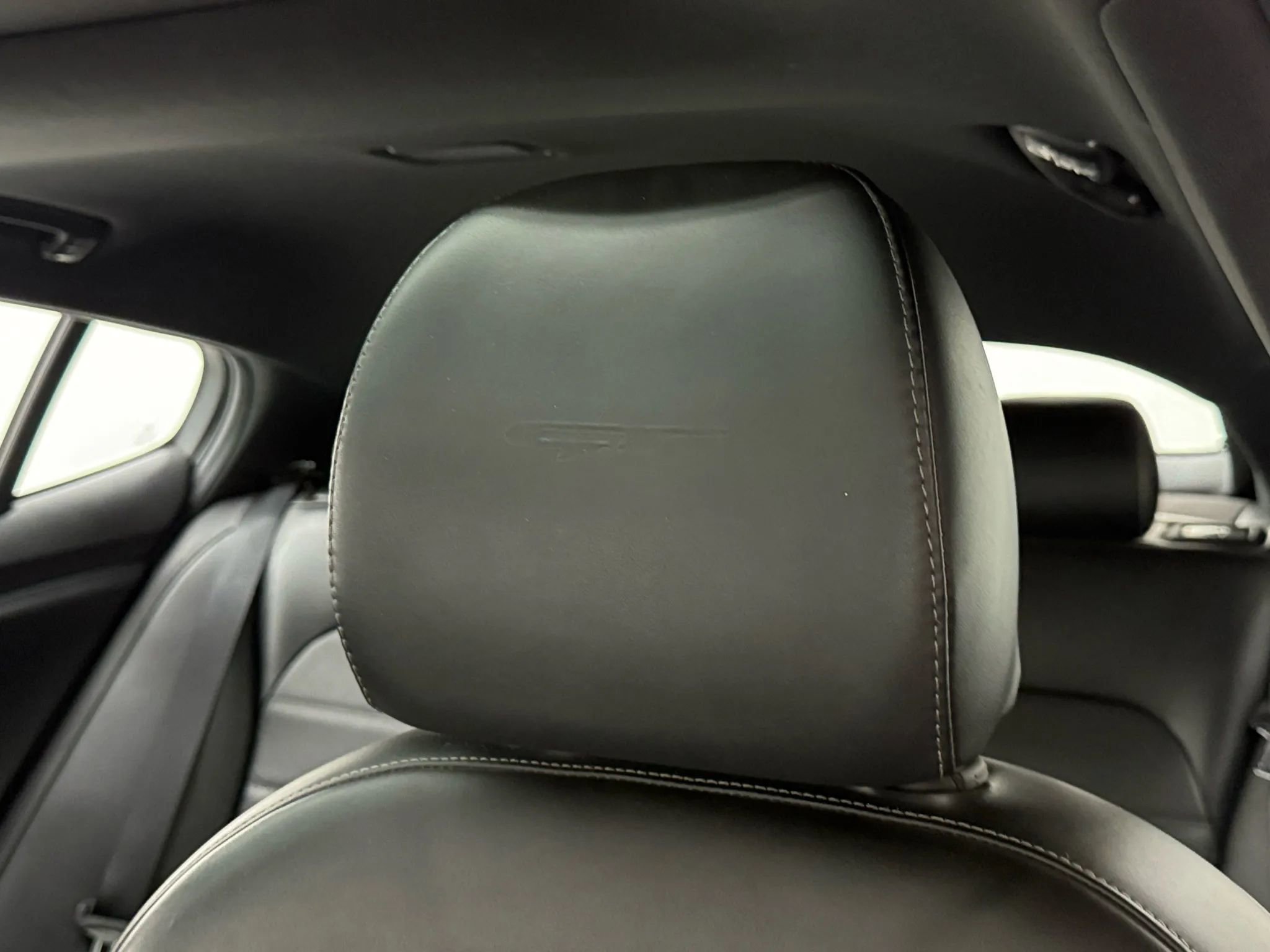 Used 2020 Kia Stinger GT2 image 31