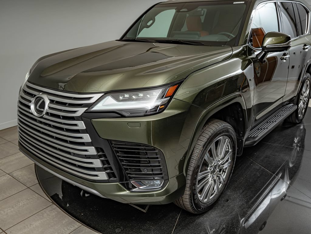 Used 2025 Lexus LX 700h Ultra Luxury AWD/4WD image 14
