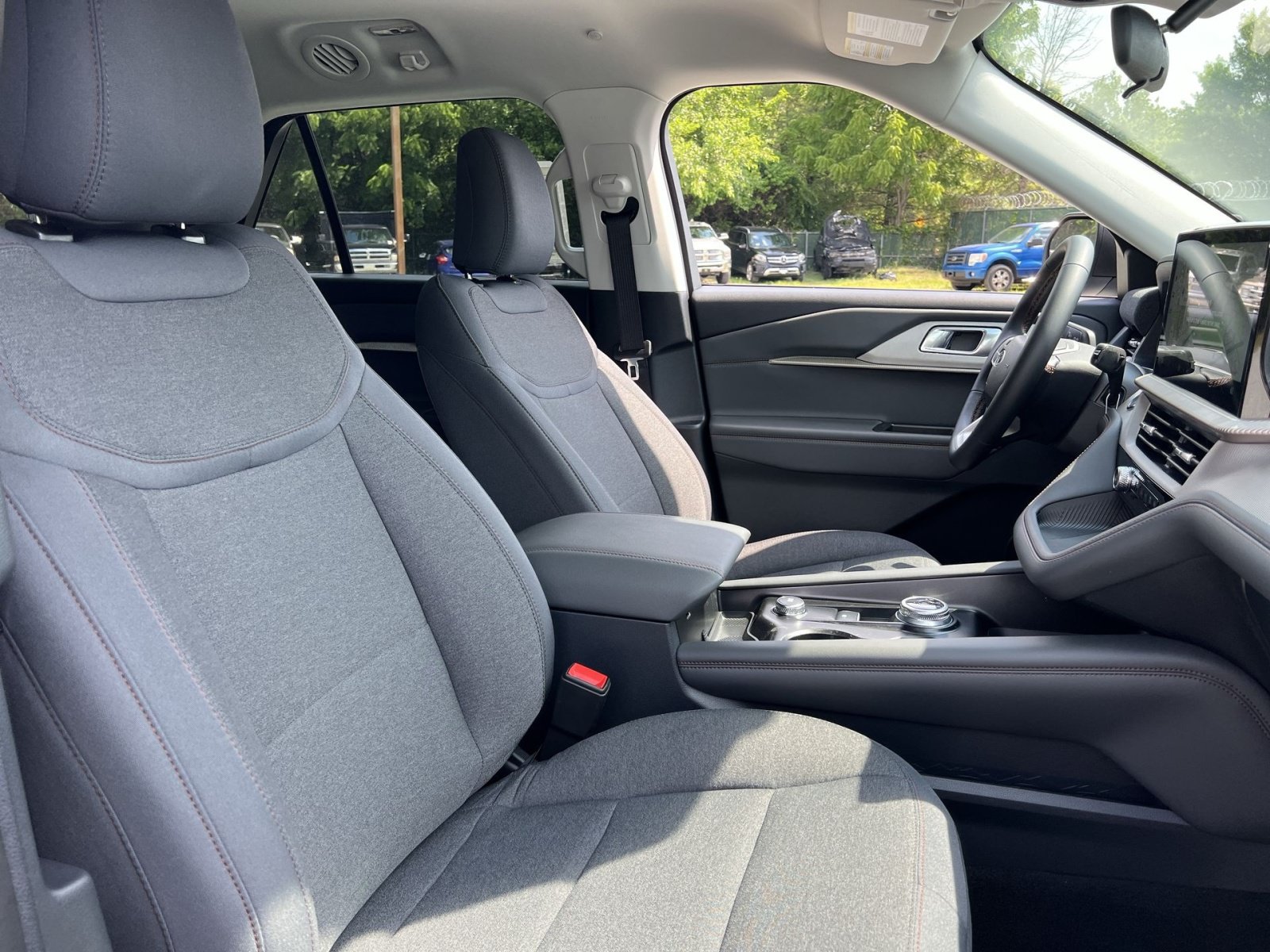 New 2026 Ford Explorer Active AWD/4WD image 27