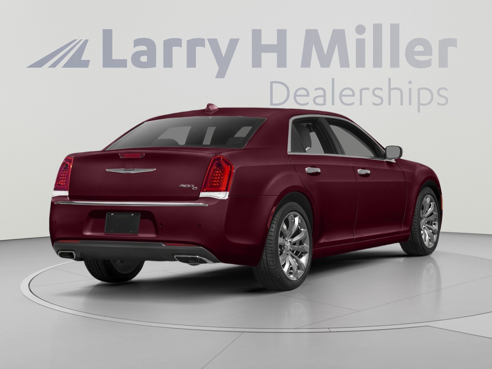 Used 2017 Chrysler 300 C RWD image 2