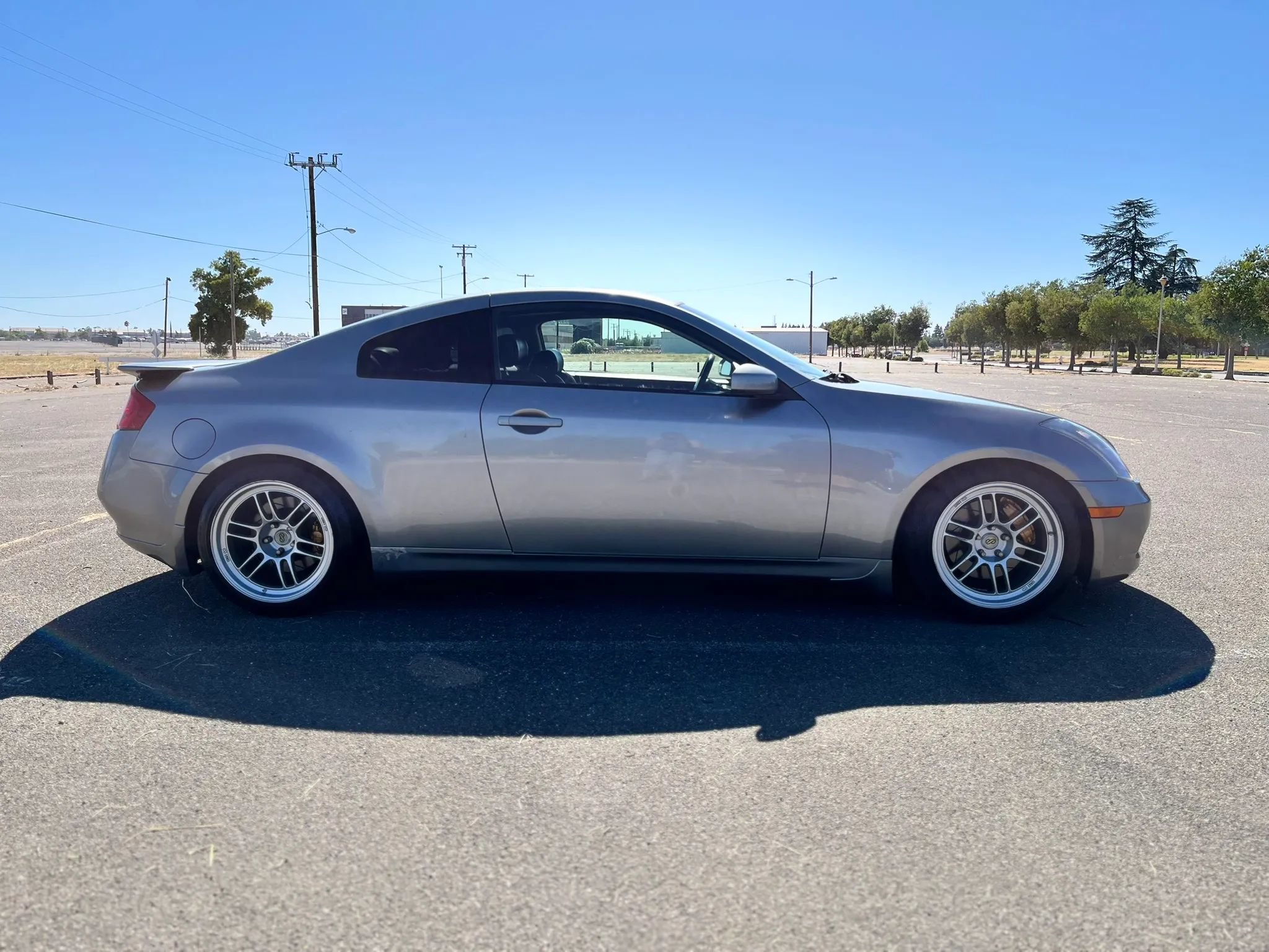 Used 2004 INFINITI G35 Coupe w/ Premium Pkg RWD image 4