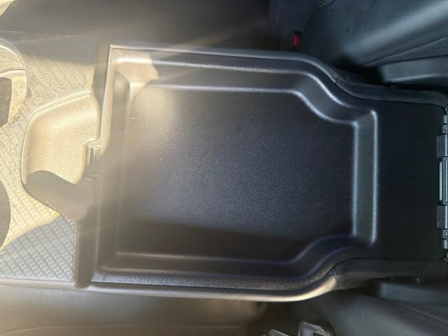 Used 2012 Chrysler 300 C Luxury Series w/ 19-Premium Speaker Group RWD image 16