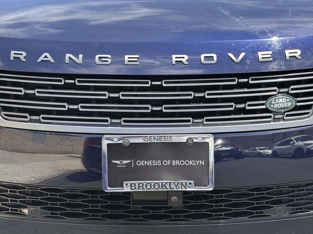 Used 2023 Land Rover Range Rover Sport SE AWD/4WD image 6