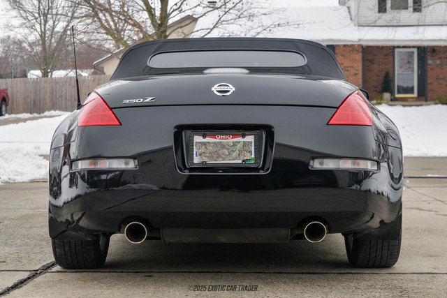 Used 2007 Nissan 350Z Touring RWD image 16