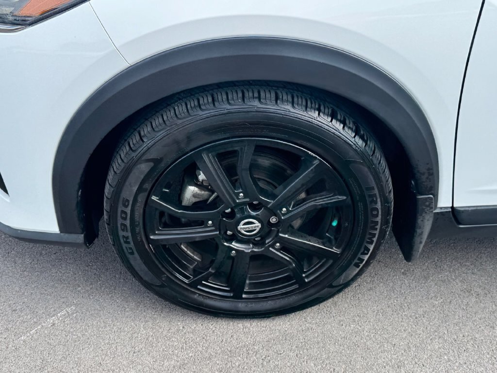 Used 2021 Nissan Kicks SR FWD image 16