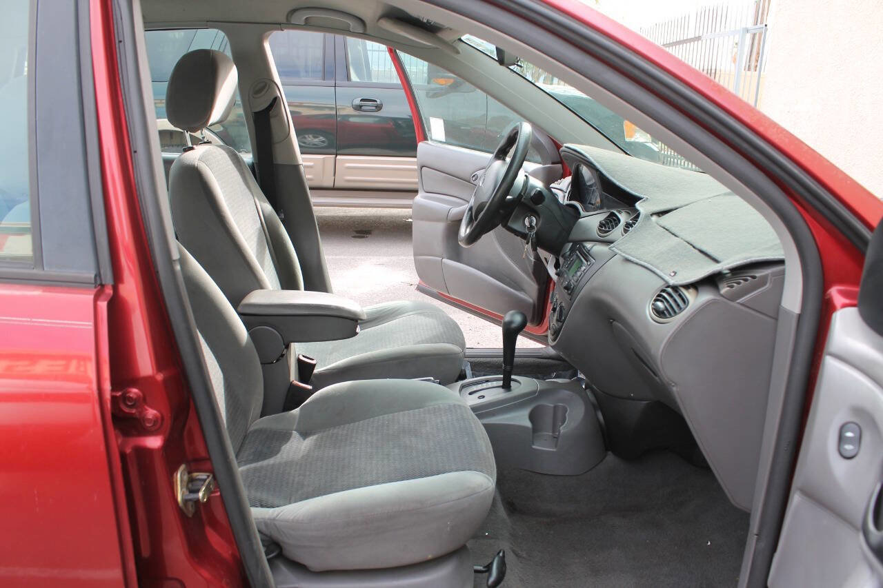Used 2003 Ford Focus SE FWD image 27